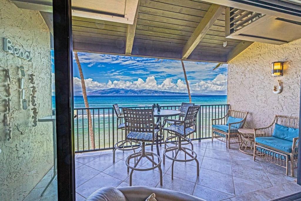 The Noniluna Two - Sleeps 9 Plus Pack N Play Lahaina Exterior photo