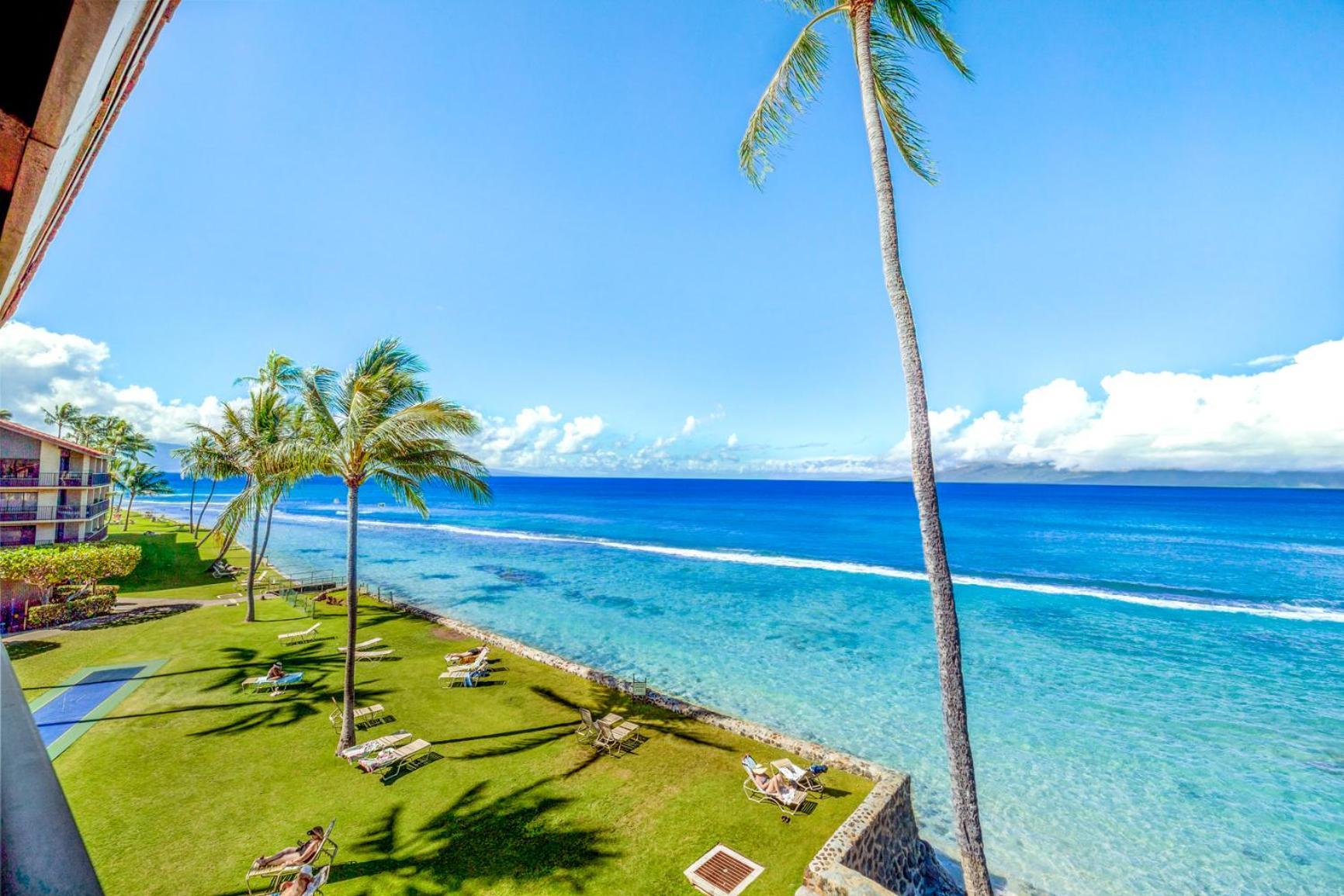 The Noniluna Two - Sleeps 9 Plus Pack N Play Lahaina Exterior photo