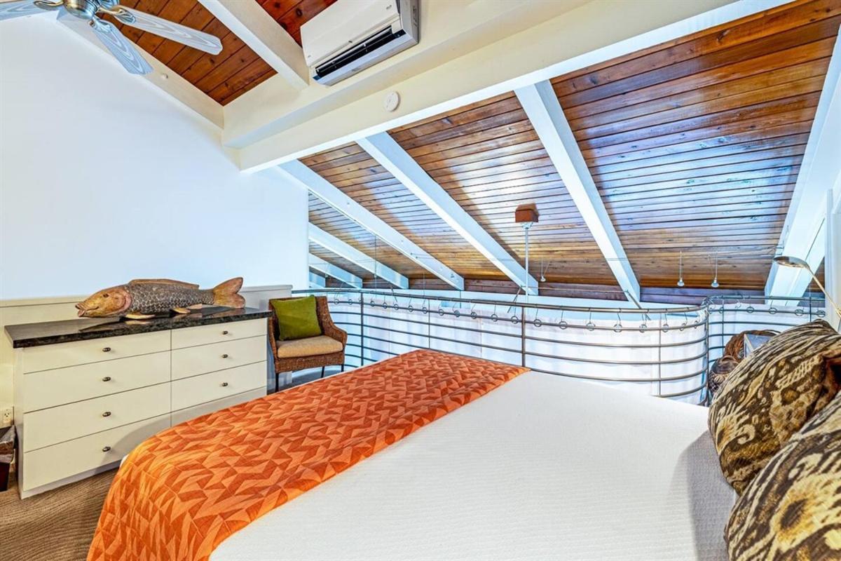 The Noniluna Two - Sleeps 9 Plus Pack N Play Lahaina Exterior photo